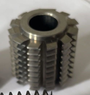 موقد كربيد عالي الأداء Φ32 × L30 × Ф13 M1 α20 ° لآلة قطع التروس المخروطية